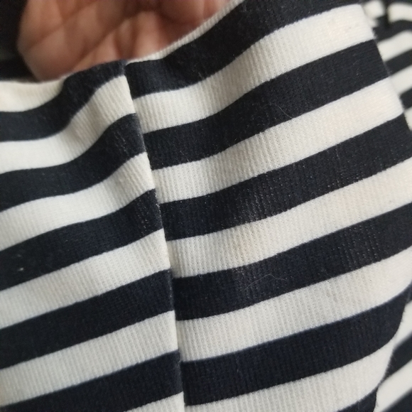 Just Taylor mixed media v neck dress - Picture 6 of 7